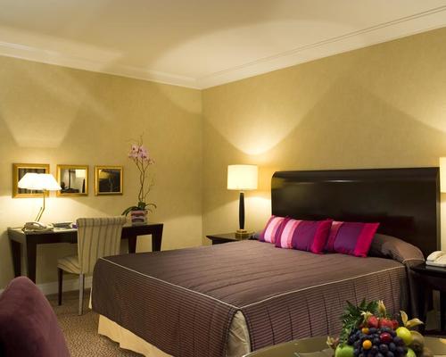 hotel warwick 5 rue de berri 75008 paris