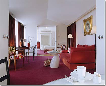 Image 12 : Hotel De Sers Paris - Apartment
80 m2 - 1 King size bed(s), 1 sofa

The 7th floor of the Hôtel de Sers harbors an exceptional 80 m² apartment overlooking the shady courtyard.